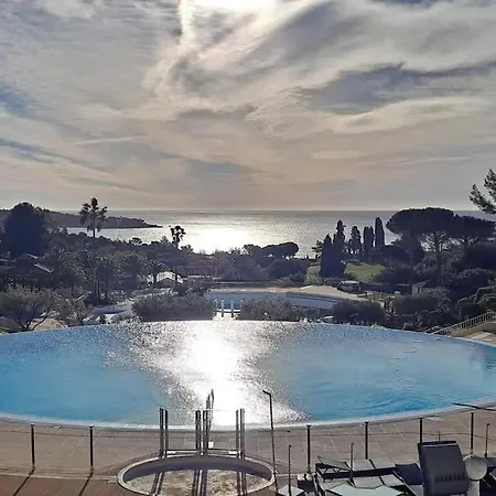 P2 Village Club Cap Esterel Vue Golf Et Mer, Piscine Chauffee Saint-Raphael (Var)