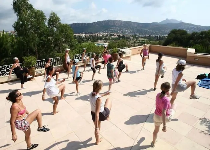 P2 Village Club Cap Esterel Vue Golf Et Mer, Piscine Chauffée